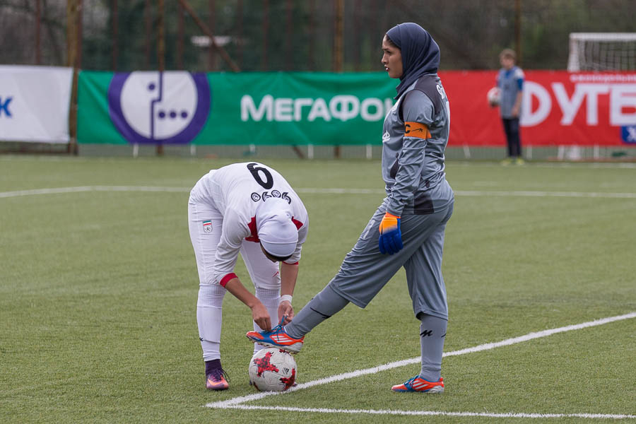 تیم ملی فوتبال جوانان بانوان در ایتالیا ؛ جدال با آمریکا ، اسلوونی و میزبان