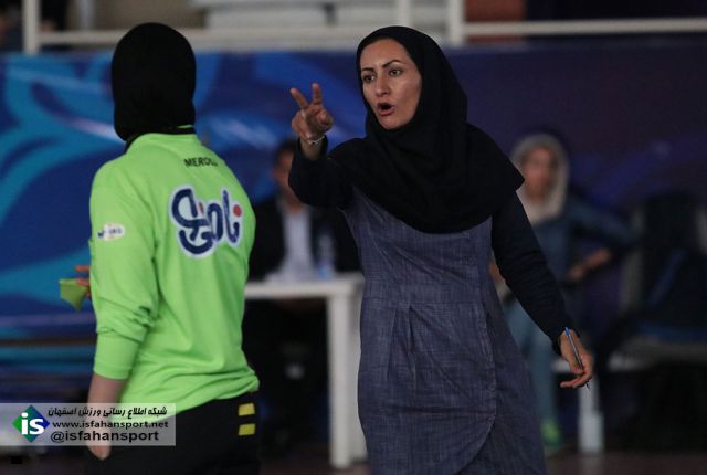 تصاویر روز پایانی مسابقات فوتسال بانوان اصفهان