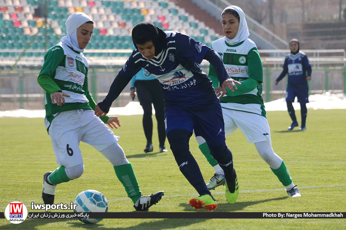 گزارش تصویری دیدار تیم های ذوب آهن و ملوان انزلی در لیگ برتر فوتبال بانوان