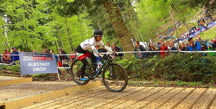 اختلاف میان پرتوآذر و اداره کل فارس بالا گرفت