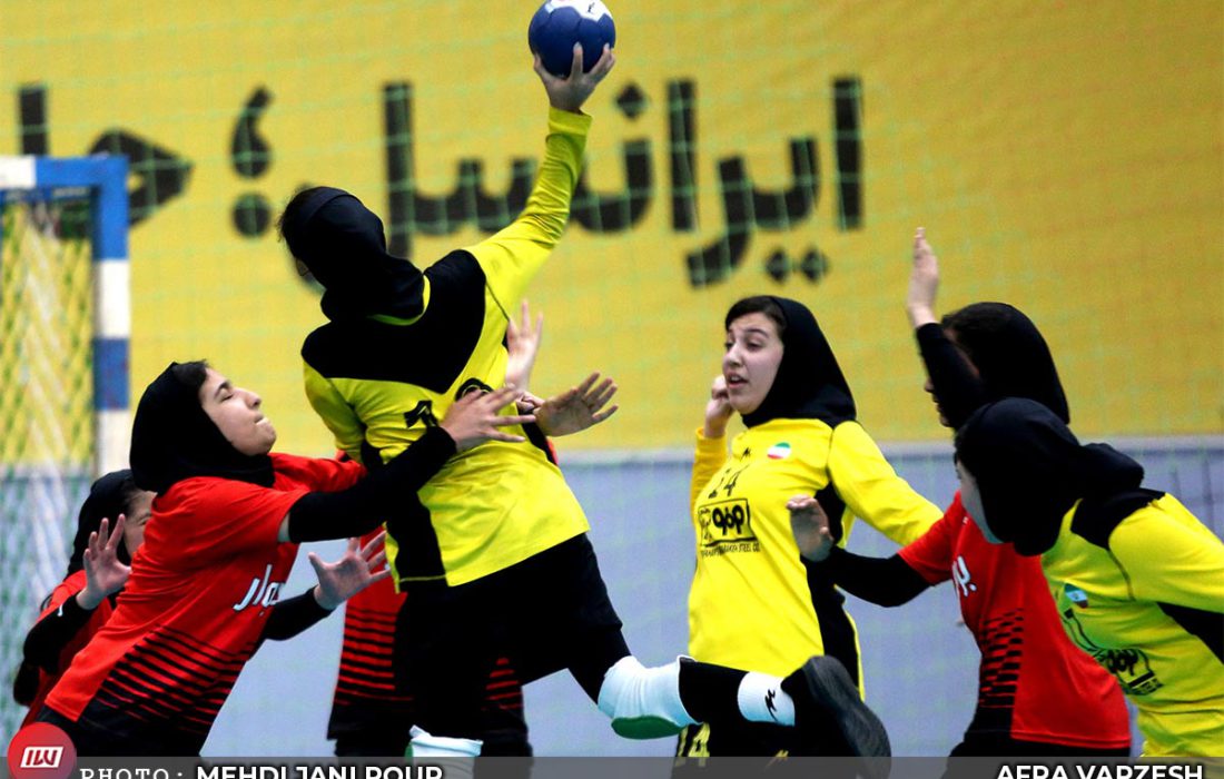 شاملی کازرون و سنگ آهن بافق به دیدار نهایی رسیدند