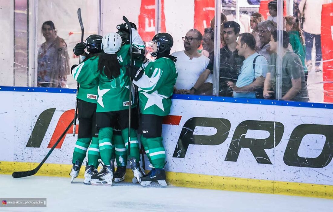 دختران یخی هما در یک‌قدمی سیمرغ