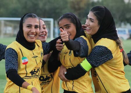 خاتون گلباران کرد؛ پرسپولیس از شکست گریخت